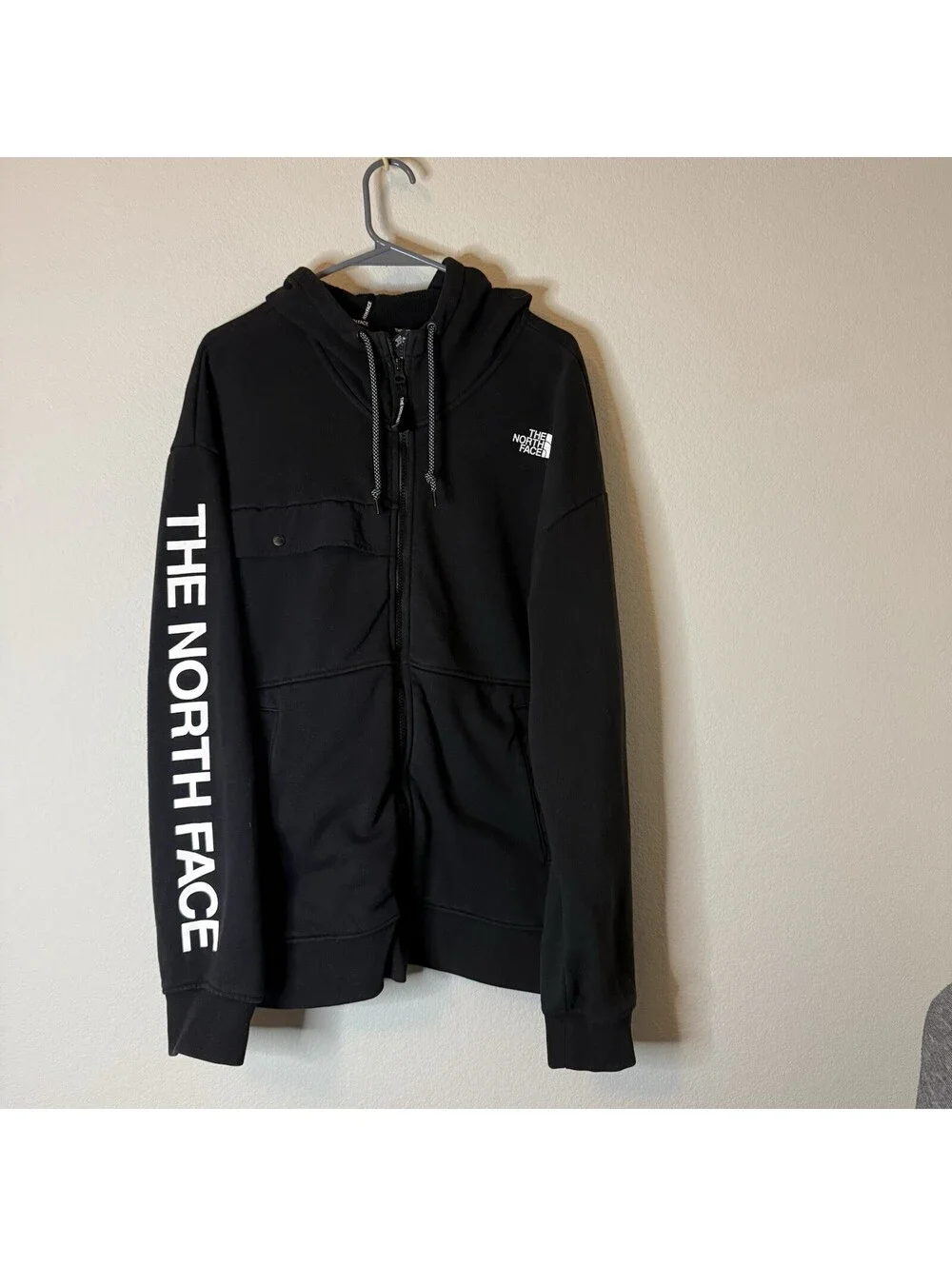 The North Face Men’s Medium Black Full Zip Hooded Jacket Logo Sleeve Fleece